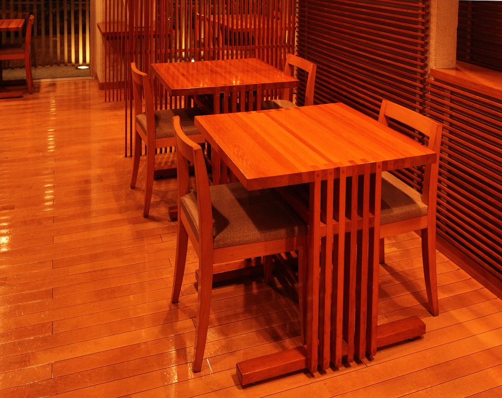 「鰻 大和田」テーブルのサムネイル